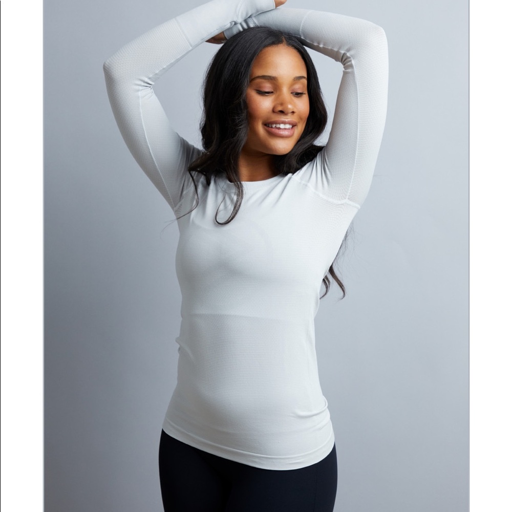 Savvi Long sleeve performance Tee